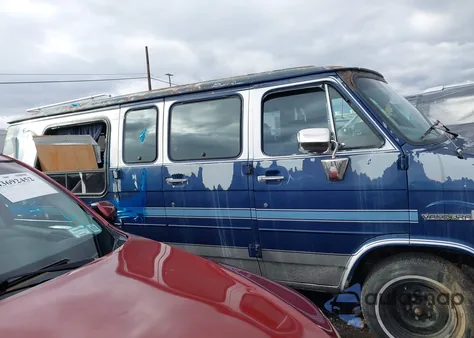 1987 GMC Rally Wagon / Van G2500 z USA, uszkodzony, nr VIN 1GDEG25H0H7518250